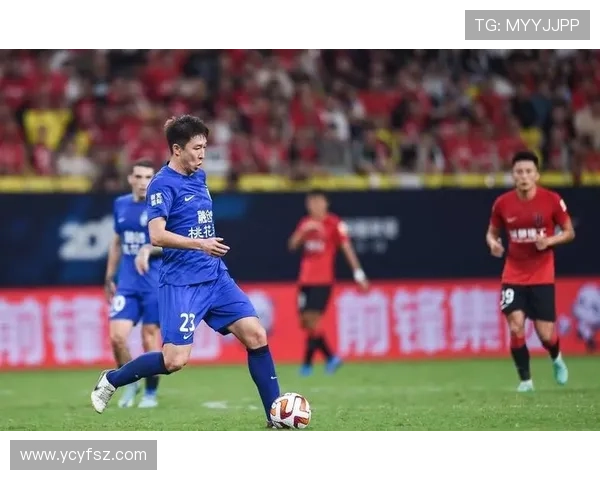 武汉足球队在大师赛积分榜上以85分稳居第一名展现强劲实力